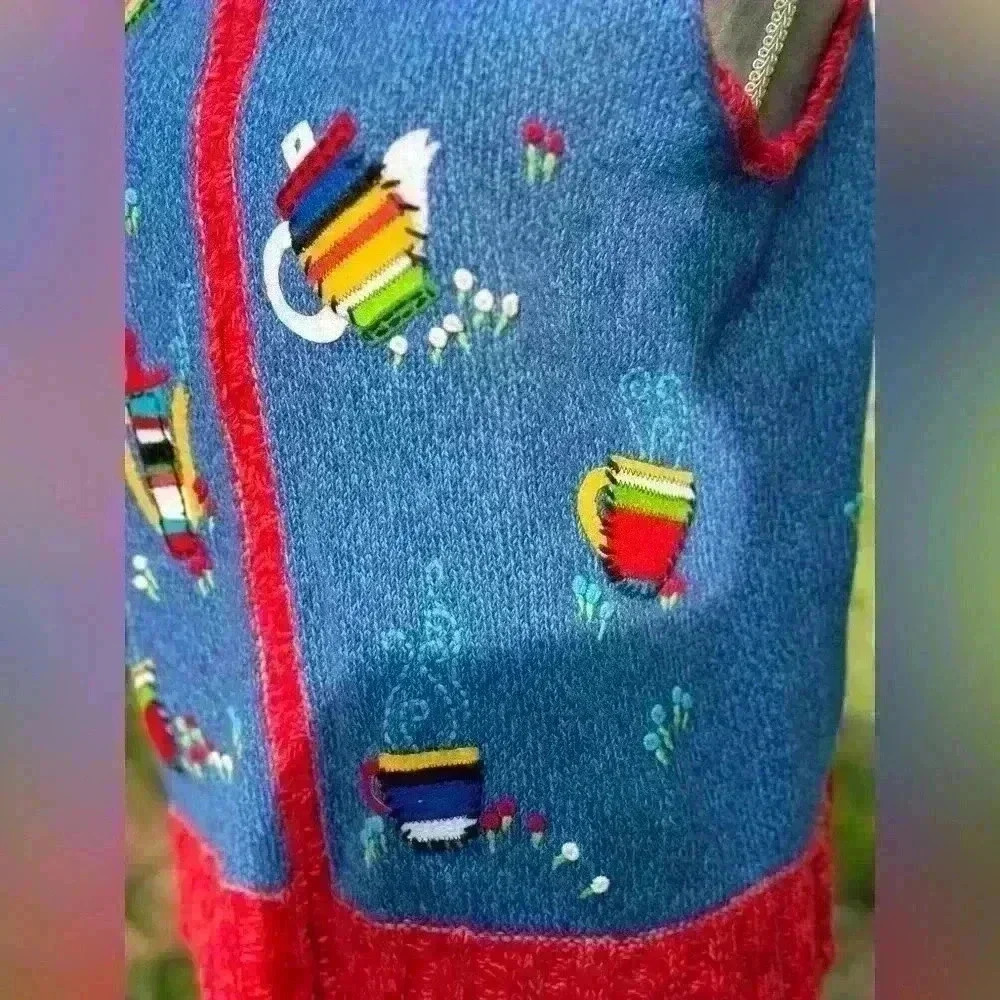 Vintage Susan Bristol sweater vest. Teapots. Whimsy. Quirky. Ugly sweater - Picture 2 of 13